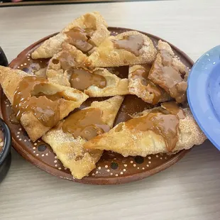Sopapillas with cajeta