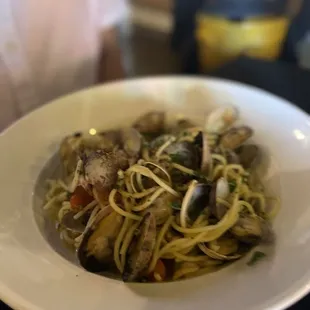 pasta dish, pasta, food