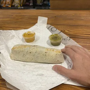 Mama breakfast burrito