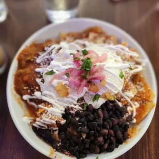 Chilaquiles rojos plate