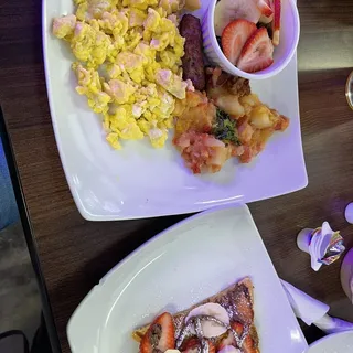 Con Huevos Brunch
