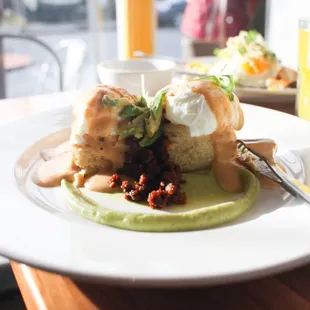 Chipotle Poached Huevos
Homemade buttermilk biscuits, 2 poached eggs, chorizo, chipotle gravy, avocado. Side of fresh fruit