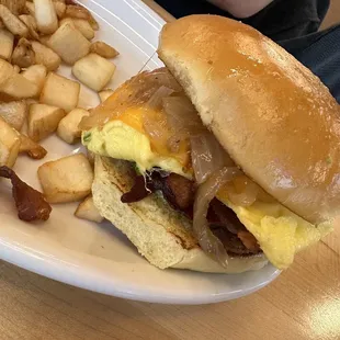 Muchos Huevos Sandwich