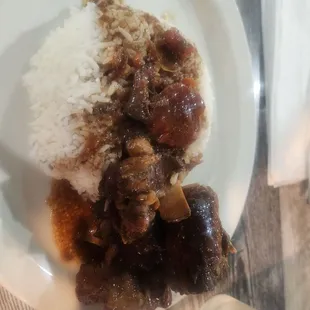 Oxtails with white rice