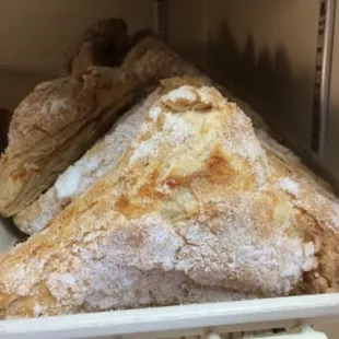 Palomas (apple turnover)