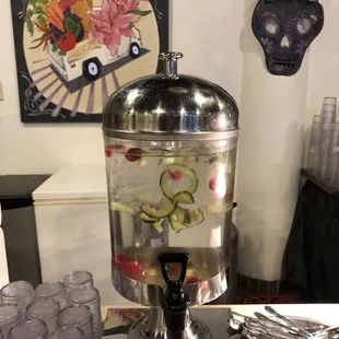 sushi and sashimi, interior