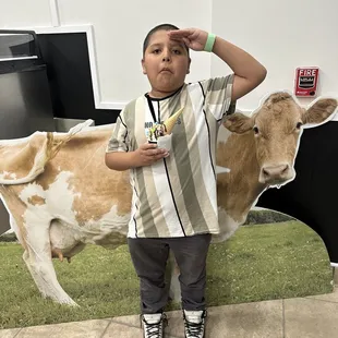 Do you like CONCHITAS do you enjoy ice cream? Then come and have both and build your own ice cream!!