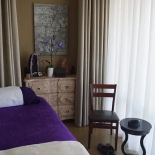 Salon Rooms