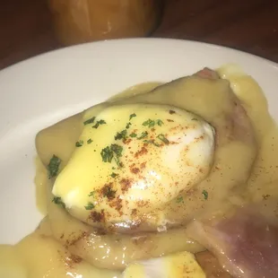 Eggs Benedict