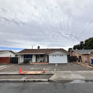 Going to be a lot of concrete this morning guys .. we ready !!