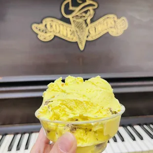Banana Reese&apos;s