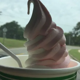Strawberry-vanilla swirl