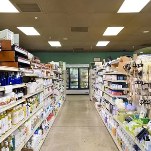 Foods
Large Selection of Teas
Local Honey
Proteins/ Powdered Meals
Foods and Grains (limited)