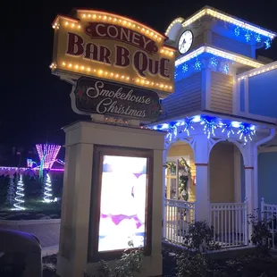 Smokehouse Christmas is open at Coney Bar B Que for Kings Island Winterfest!