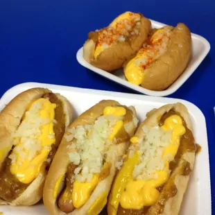 You'll have to ask for it but they still have the squeeze cheese they were using back in the eighties. Yum!