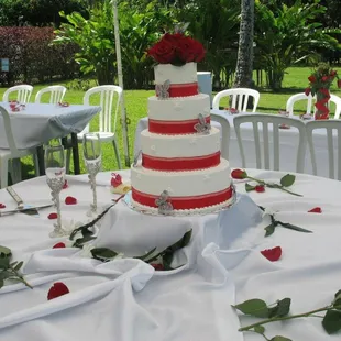 Our wedding cake Gail did! It was amazing!