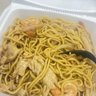 .Shrimp Lo Mein