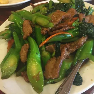 51. Beef with Chinese Broccoli in Oyster Sauce