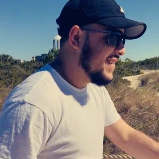 Luis G.