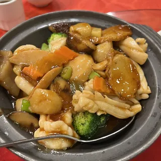 801. House Special Seafood in Casserole