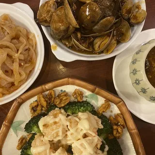 618. Sauteed Manila Clam with Black Bean Sauce