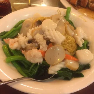 971. Seafood Chow Mein