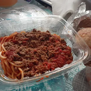 Spaghetti dinner with meat sauce