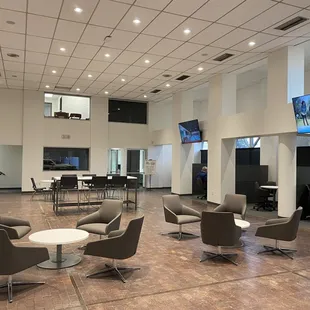 Conklin Honda Hutchinson Showroom