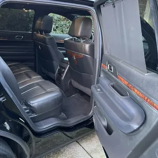 Lincoln MKT Town Car