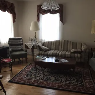 Communal living/sitting room