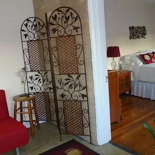 Private sitting area in German Room