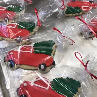 decorated cookies in plastic bags