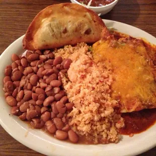 Mexican plate - 2 cheese enchiladas and a taco