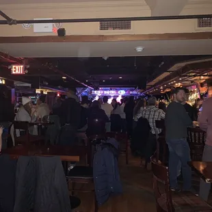 a crowded bar