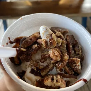 Butter pecan soft serve, pecans &amp; hot fudge topping, it's ok, skimpy with fudge.