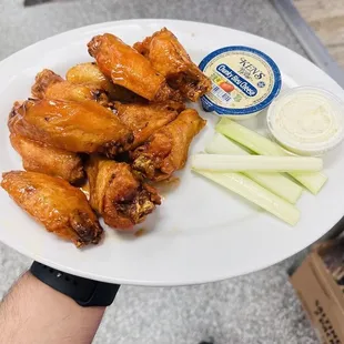 10 pcs hot and crispy chicken wings