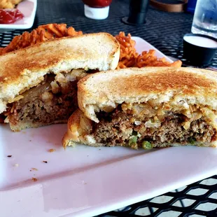 Meatloaf sandwich