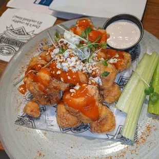 Buffalo cauliflower bites