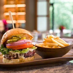 Enjoy an exceptional burger in Conroux.