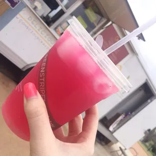 Organic blueberry lemonade