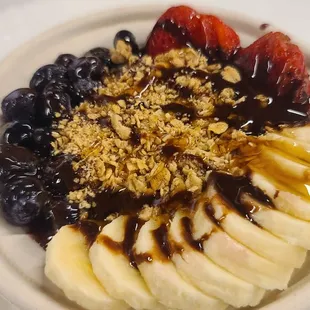 Acai bowl