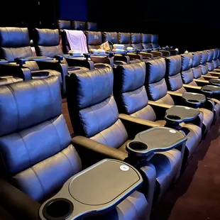 Spacious and reclining seats