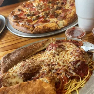 Spaghetti and meatball, meat lover pizza