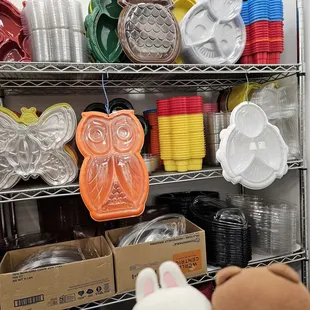 Interesting containers for bentos, party platters, and more