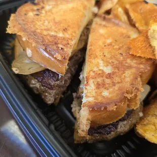 Four cheese patty melt with chips
