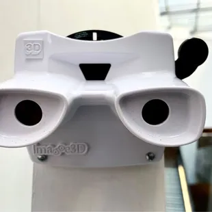 I loved, LOVED, L-O-V-E-D what they did with these modern viewers. There was stunning imagery for all of those who looked inside!