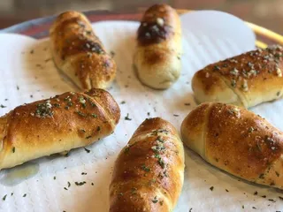 Toss Pizza and Wings