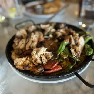 Chorizo y Pollo paella