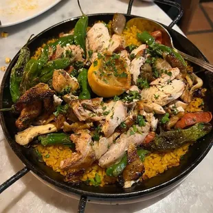 Chorizo y Pollo Paella