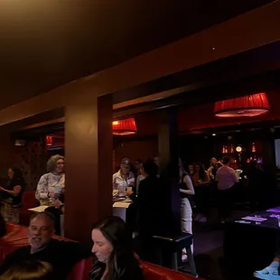 bar and standing área